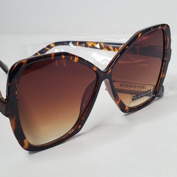 NY Sunglasses - Picture 4 of 9